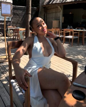 Thando Thabethe Instagram - PERSON & Places ♥️🐚🐟👙💓☀️☀️🧘🏽♀️