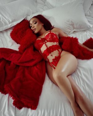 Thando Thabethe Instagram - New Arrival @thabootys 🍓🍓🍓🥛🥛🥛
Shop the “unwrap me set”