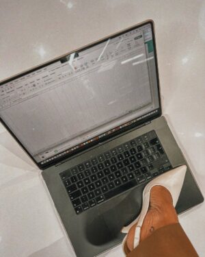 Thando Thabethe Instagram - Standing on business 💅🏽