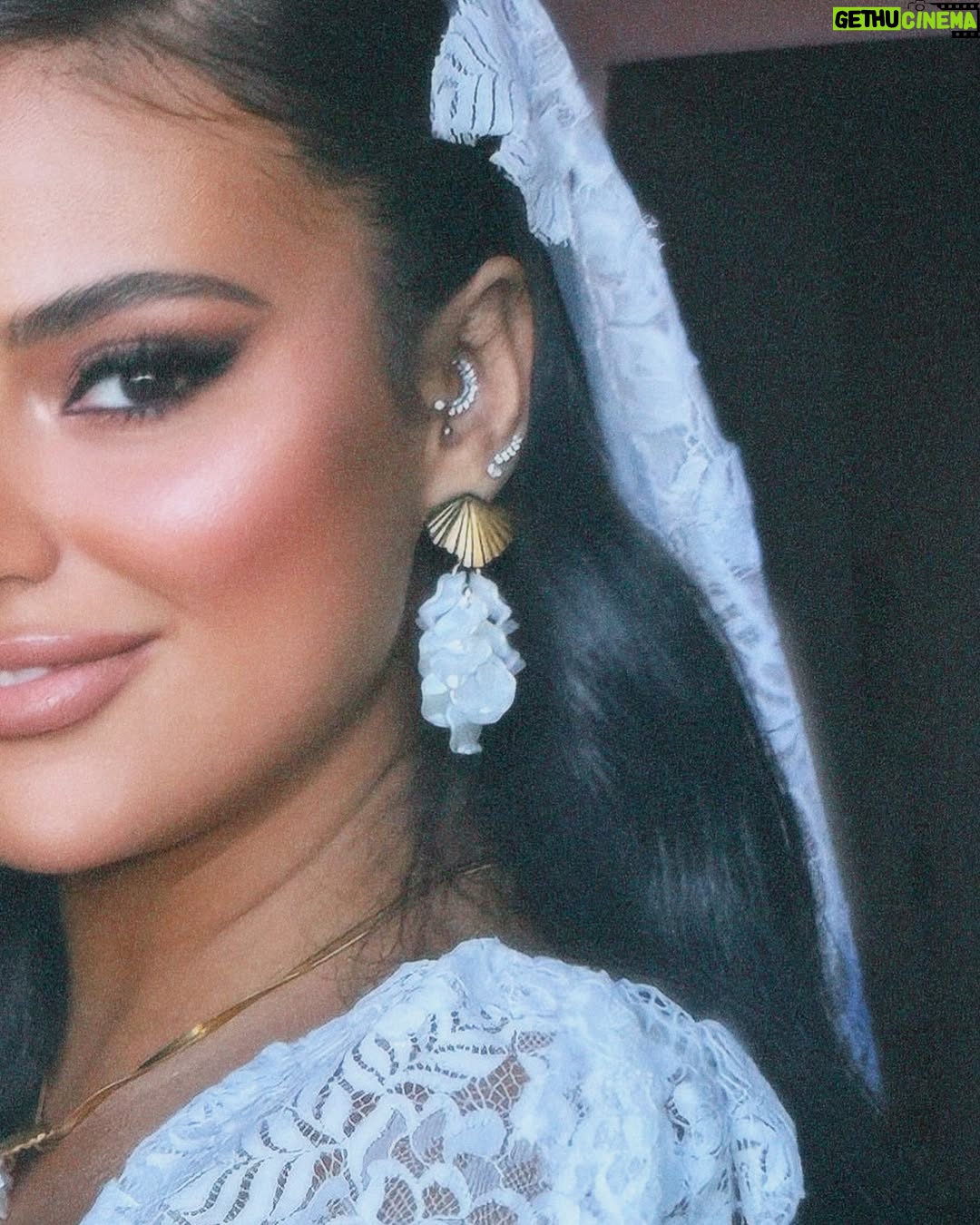 Tharaa Goubail - 34K Likes - My beautiful bride @tharaa.goubail 🤍✨
📸 by me ♥️