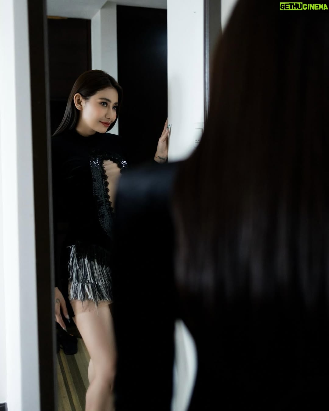 Thinzar Wint Kyaw - 5.7K Likes - 🦨 #thinzarwintkyaw👸🏻