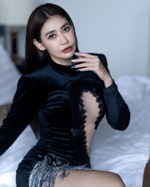 Thinzar Wint Kyaw Instagram - 🦨 #thinzarwintkyaw👸🏻