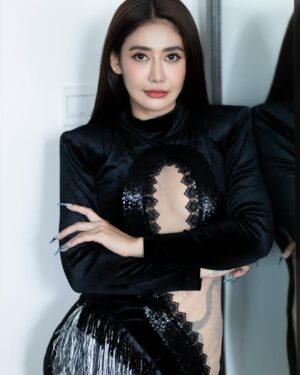 Thinzar Wint Kyaw Instagram - 🦨 #thinzarwintkyaw👸🏻