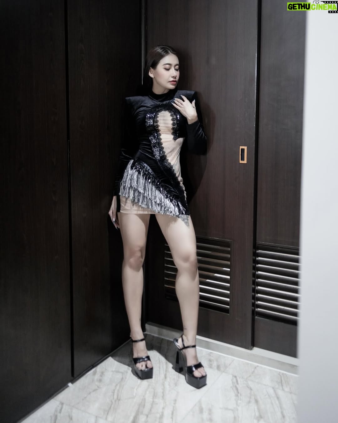 Thinzar Wint Kyaw - 5.7K Likes - 🦨 #thinzarwintkyaw👸🏻
