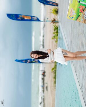 Thinzar Wint Kyaw Instagram - BTS 🤍 #snapshot #commercial #thinzarwintkyaw👸🏻