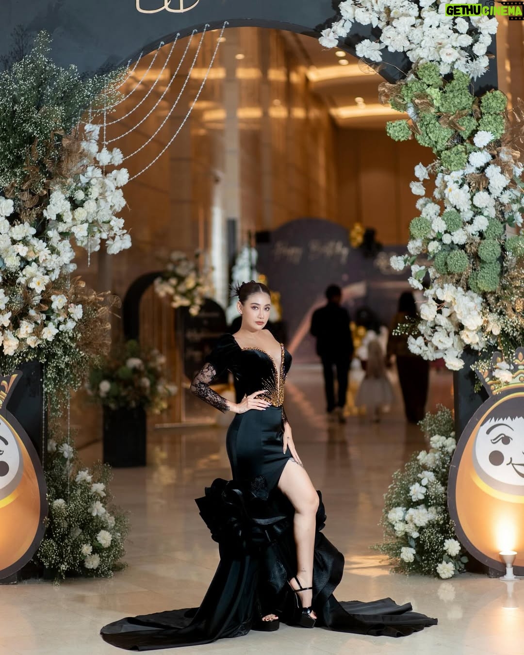Thinzar Wint Kyaw - 4.9K Likes - 🖤 #thinzarwintkyaw👸🏻