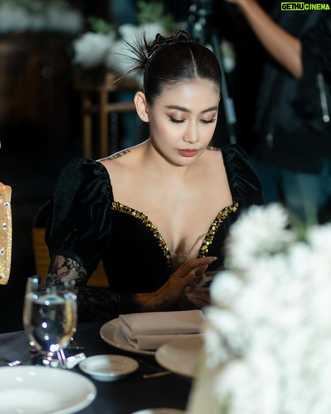 Thinzar Wint Kyaw - 4.9K Likes - 🖤 #thinzarwintkyaw👸🏻