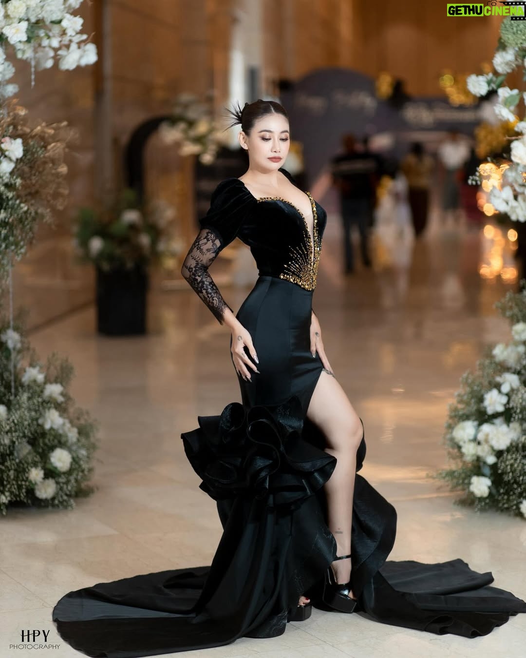 Thinzar Wint Kyaw - 4.9K Likes - 🖤 #thinzarwintkyaw👸🏻