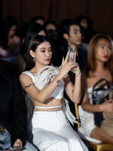 Actress Thinzar Wint Kyaw HD Photos and Wallpapers August 2025