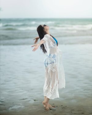 Thinzar Wint Kyaw Instagram - 💙🌊 #thinzarwintkyaw👸🏻
