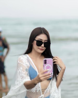 Thinzar Wint Kyaw Instagram - 💙🌊 #thinzarwintkyaw👸🏻