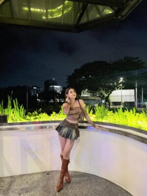 Thinzar Wint Kyaw Instagram - 🤎 #thinzarwintkyaw👸🏻