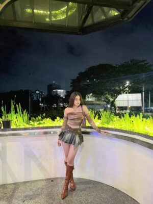 Thinzar Wint Kyaw Instagram - 🤎 #thinzarwintkyaw👸🏻