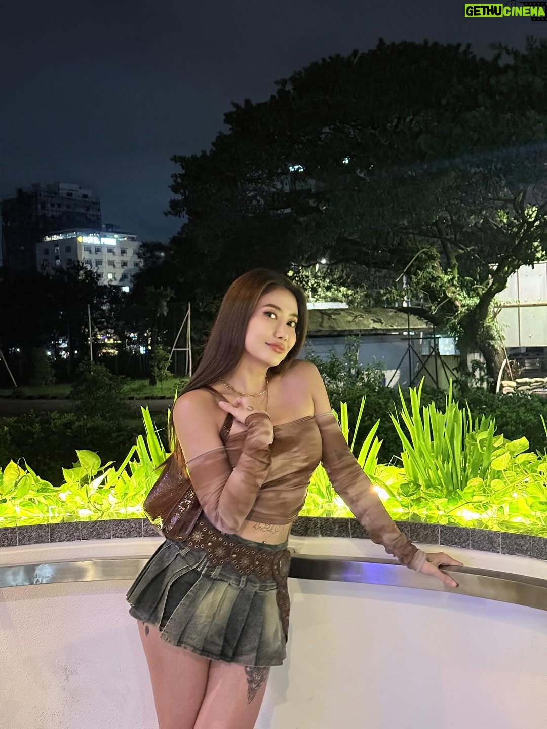 Thinzar Wint Kyaw - 5.3K Likes - 🤎 #thinzarwintkyaw👸🏻