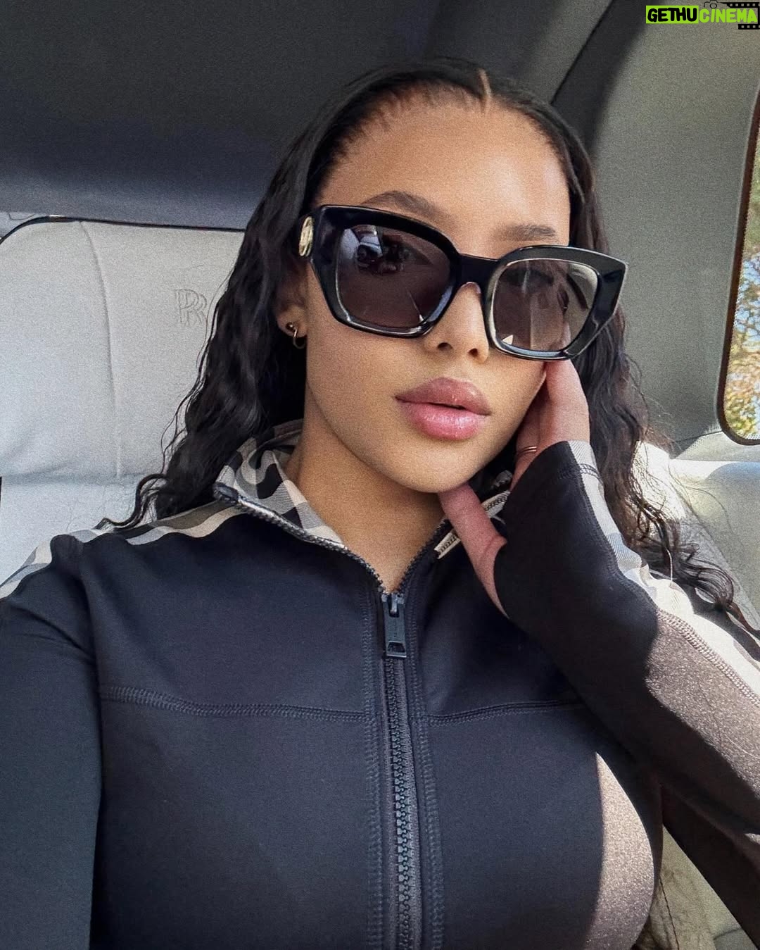 Thuli Phongolo - 107.6K Likes - “We been doin’ our thing for a while but they don’t know that…” ☺️