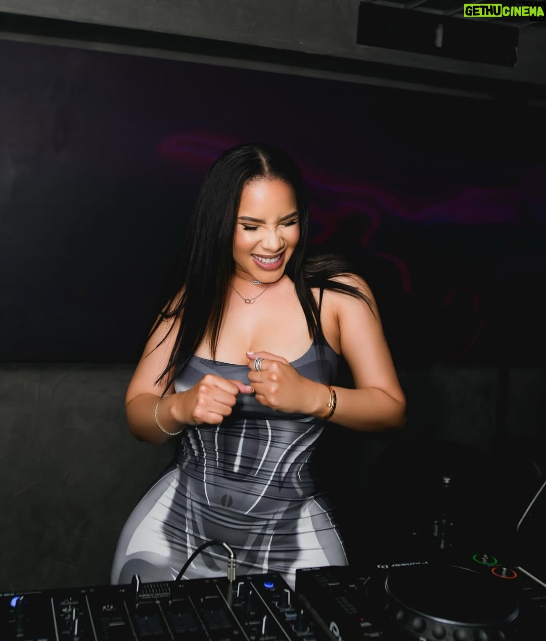 Thuli Phongolo - 246.1K Likes - Abo Nokthula 🥵

📸 : @innographer