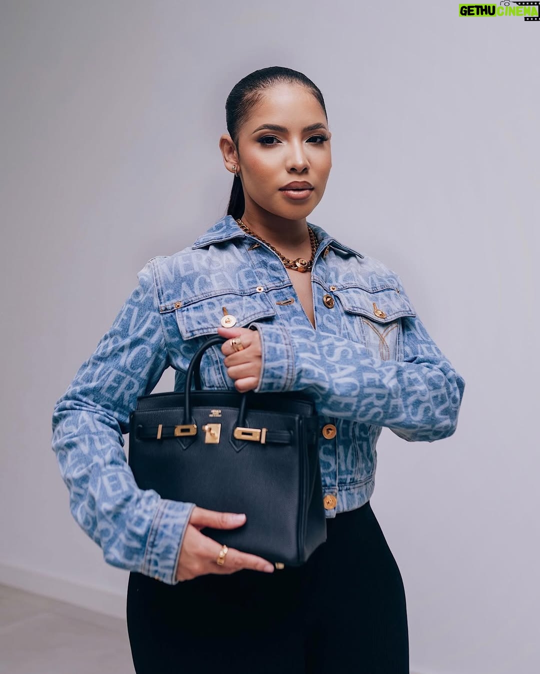 Thuli Phongolo - 142.1K Likes - No shade, just love 🤍