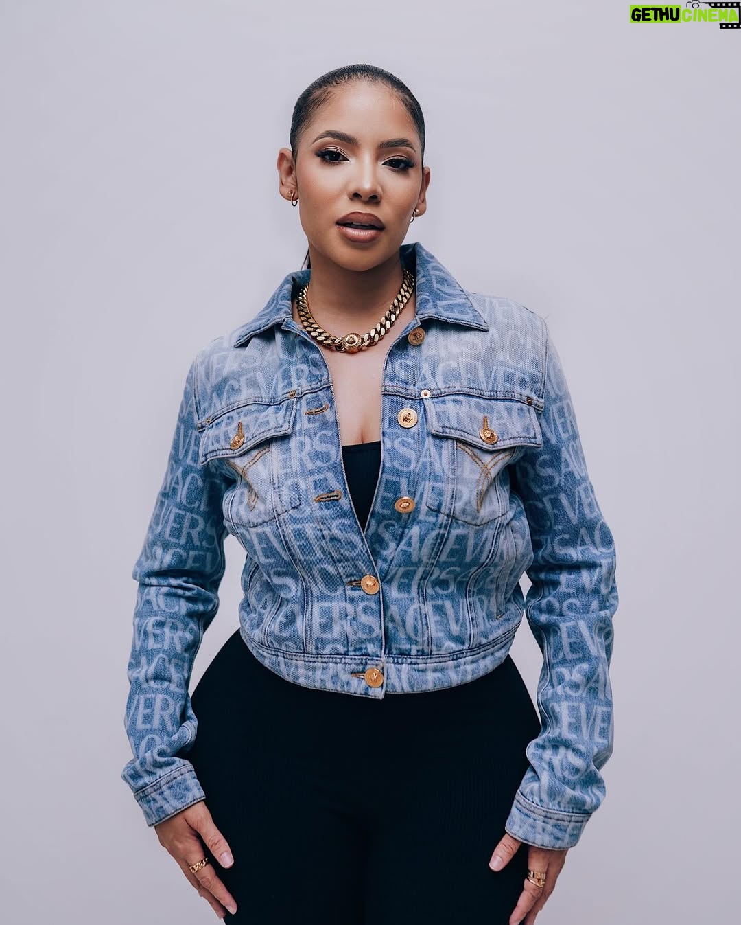 Thuli Phongolo - 142.1K Likes - No shade, just love 🤍