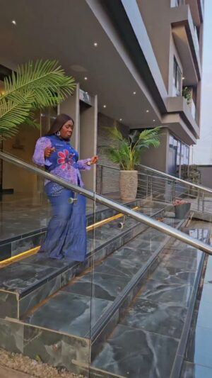 Tima Kumkum Instagram - DL for the birthday behavior laaa 😅✨ Who would’ve thought 38 could look this sweet? Hair laid, dress slayed, face beat, and camera catching all the angles! 💃🏽🔥
Hair: @snashbeautycare
Dress: @kpcollectiongh
Makeup: @joseysbeauty
📸: @crik_studios
Location: @casagrande_accra
#TimaAt38 #GratefulHeart #GodDidIt #BirthdayGlow #ThankfulAlways #Chapter38 #GracePersonified #UnstoppableByGrace