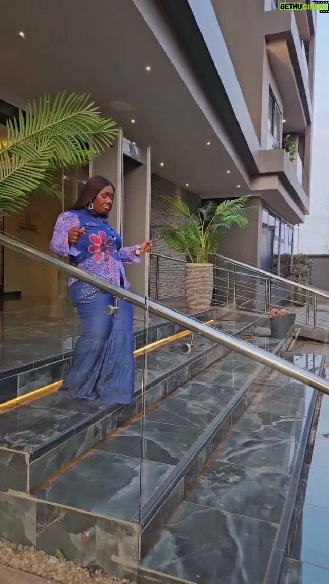 Tima Kumkum - 2.5K Likes - DL for the birthday behavior laaa 😅✨ Who would’ve thought 38 could look this sweet? Hair laid, dress slayed, face beat, and camera catching all the angles! 💃🏽🔥

Hair: @snashbeautycare
Dress: @kpcollectiongh
Makeup: @joseysbeauty
📸: @crik_studios
Location: @casagrande_accra

#TimaAt38 #GratefulHeart #GodDidIt #BirthdayGlow #ThankfulAlways #Chapter38 #GracePersonified #UnstoppableByGrace