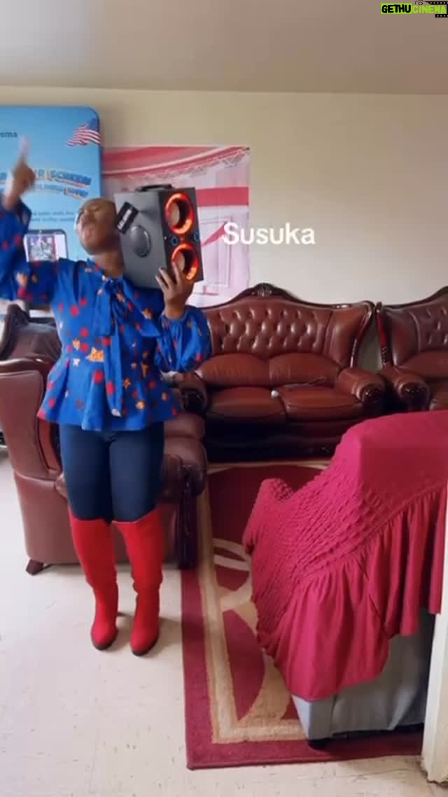 Tima Kumkum - 3.9K Likes - @obaa_ceetv is a whole mood 😂😂😂😂
 Cc @stonebwoy @drlouisa_s 
#stonebwouymusic