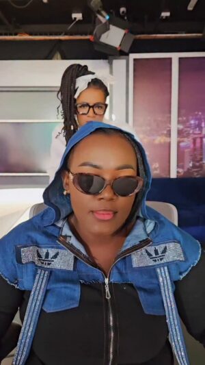 Tima Kumkum Instagram - when @shattawalenima was bandana! #sm4lyf #timakumkumxsistersandyseries #timakumkum #sistersandybiy3guy
Tima's attire: @kpcollectiongh
the Guyest attire: @eagleweargh Gh