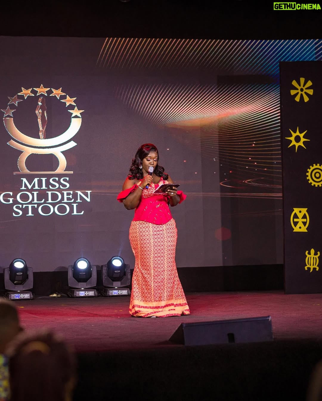 Tima Kumkum - 5.3K Likes - This is how I rocked the @missgoldenstool stage last night, all tnx to @gracedhandspixels for taking me unaware shots, I love each and every one of them. 

MUA @theglamour_haven 
Hair @theglamour_haven 
Kente @linds_kente_avenue 
👗 @lyran_collections 
Stylist @emmy_thestylist 
Shoes @rosepetal233 
📸 @gracedhandspixels 

#timakumkum #mametwo✌️ #thatobuasigirl #akyemfantechick #oluwaisinvolved #ForeverMrsDuodu
#missgoldenstool