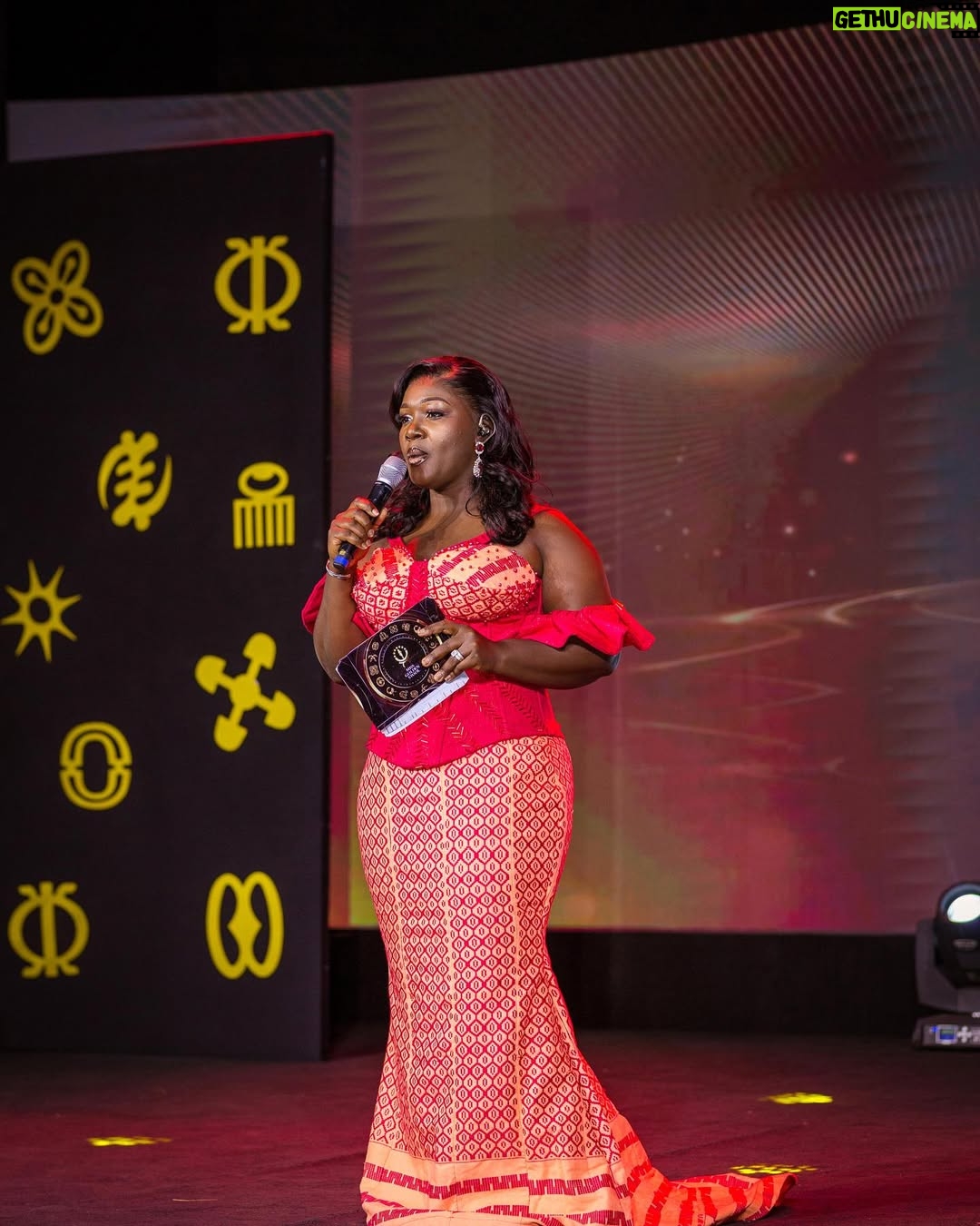 Tima Kumkum - 5.3K Likes - This is how I rocked the @missgoldenstool stage last night, all tnx to @gracedhandspixels for taking me unaware shots, I love each and every one of them. 

MUA @theglamour_haven 
Hair @theglamour_haven 
Kente @linds_kente_avenue 
👗 @lyran_collections 
Stylist @emmy_thestylist 
Shoes @rosepetal233 
📸 @gracedhandspixels 

#timakumkum #mametwo✌️ #thatobuasigirl #akyemfantechick #oluwaisinvolved #ForeverMrsDuodu
#missgoldenstool