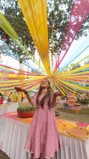 Tisha Kapoor Instagram - Happiest holi 🥰💫❤️🧿
More pictures and videos to come
.
.
.
.
.
#Instagram #Insta #instapost #instareels #reel #treanding #holi #happy #peace #blessed #love #colors #viral #shooting #tishians #ghkkpm #ghumhaikisikeypyaarmeiin #rabrakha #starplus #happyholi
.
.
.
.
.
Lots of love ❤️
Bun hugs 🐇🤗
Be kind to our strays 🐾😇🥰💙
Love and gratitude 😇🧿🔱🕉
Do yall play holi ?