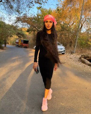 Tisha Kapoor Instagram - 🖤💖🧿
.
.
.
.
#instagram #insta #instapost #instapicture #viralpost #pictureperfect #picoftheday #black #pink #blackpink #happy #smile #love #peace #blessed #ghkkpm #ghumhaikisikeypyaarmeiin #starplus #tishians
.
.
.
.
Lots of love ❤️
Bun hugs 🐇🤗
Be kind to animals 🐾❤️💫🥰😘💙
Love and gratitude 😇💫🔱🕉