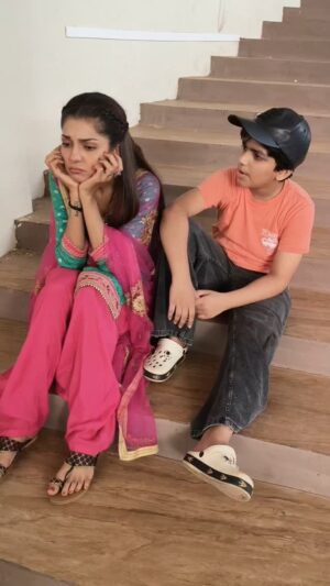 Tisha Kapoor Instagram - Popat ban gaya bechara 😀🫣
#insta #instalike #viral #viralreels #instalove #instamood #instacool #viralvideos #viralinstagram #funny