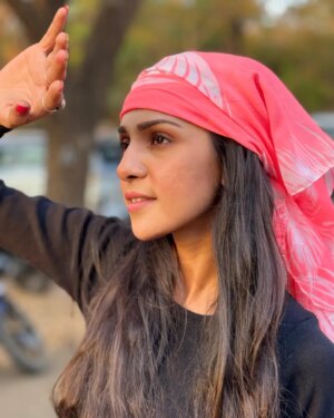 Tisha Kapoor Instagram - Let the light take over 💫🧿
.
.
.
#instagram #Insta #instapost #instapicture #viralpost #pictureperfect #picoftheday #black #pink #blackpink #longhair #smile #cute #happy #blessed #bliss #ghkkpm #ghumhaikisikeypyaarmeiin #starplus #tishians #love #Peace #greatful #nature
.
.
.
Lots of love ❤️
Bun hugs 🐇🤗
Be kind to strays 🐾😘💫🤗🧿💙
Love and gratitude 😇🔱🕉🥰