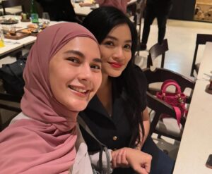 Titi Kamal Instagram - Yeah finally ketemu my girls Cendol 😍😍😍💖💖💖💖love2. Happy bday kesayangan @aurelie.hermansyah sayang
