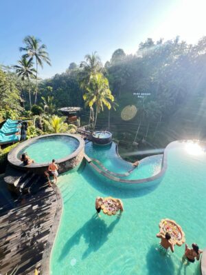 Titi Kamal Instagram - Beautiful Ubud & warm jacuzzi = perfect 💖🍀
.
.
.
#ubud #bali #Indonesia