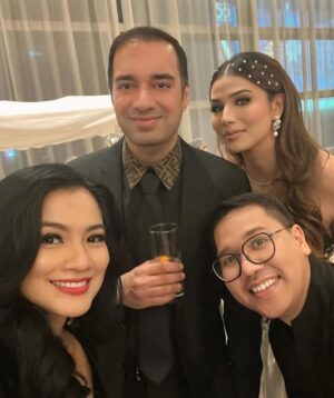 Titi Kamal Instagram - Merayakan kebahagiaan My Unces & Max, kali ini di Jakarta, seru banget, congrats you both😍.
Luna & Maxime wedding day. Ketemu kesayangan2 akyuuuu, senangnyaa 💖
.
.
Dress by @jessiegunawanstudio
Styled by @wanda_haraa
Hair @chikievers