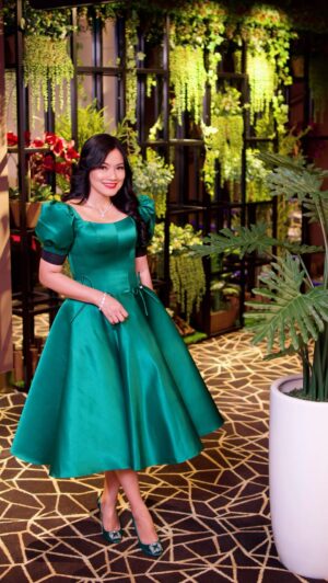 Titi Kamal Instagram - Thank you Malaysia. 😍😍😍😍💖 jom nonton Filem Tabayyun di Pawagam. @antennaentertainments
.
Dress @jessiegunawanstudio
Styled by @wanda_haraa
.
#malaysia #filmindonesia