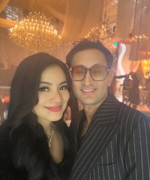 Titi Kamal Instagram - Merayakan kebahagiaan My Unces & Max, kali ini di Jakarta, seru banget, congrats you both😍.
Luna & Maxime wedding day. Ketemu kesayangan2 akyuuuu, senangnyaa 💖
.
.
Dress by @jessiegunawanstudio
Styled by @wanda_haraa
Hair @chikievers