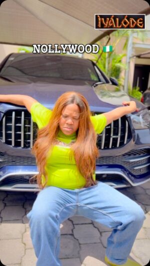 Toyin Abraham Instagram - POV: Ìyálóde from different countries😂
Which one can you relate with?
Ìyálóde In cinemas June 6th.
#IyalodeIsComing