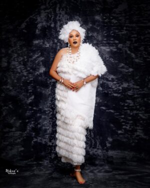 Toyin Abraham Instagram - IYALODE for LABAKE OLODODO💯 @iyaboojofespris congratulations once again sis, Labake Olododo is such an Amazing Movie and will be out in all cinemas from 28th of March🙏