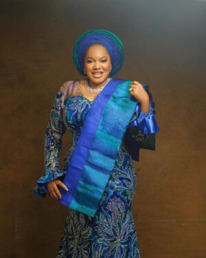 Toyin Abraham Instagram - Outfit tailored @ykarisfashion
Fabric @ewalagos.ng
Accessories & purse @tavinstoresbytiwabola
Makeup @bernards_magic
Pls watch Street Genius on Toyin Abraham Tv on YouTube 💪💪💯
