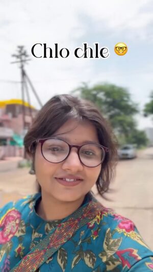 Trapti Gupta Instagram - Kaisa lga mili vlog?😁

………………………..
Comment for outfit link 🔗 😁
#mini vlog #explore#trending #reelitfeelit