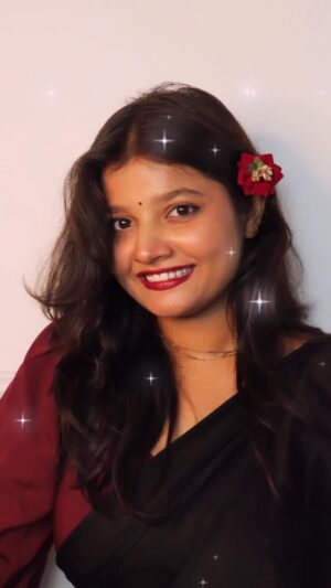 Trapti Gupta Instagram - Saat samundar 🌊..🌸

#transition#trending song#viral#reelitfeelit#trapti#fashion