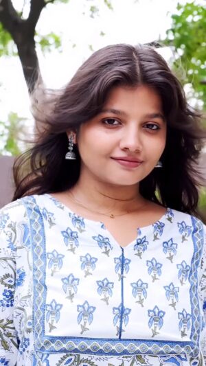 Trapti Gupta Instagram - Mai late ho gyi is video ko banane me ..🙂🤓

Comment for link 🔗