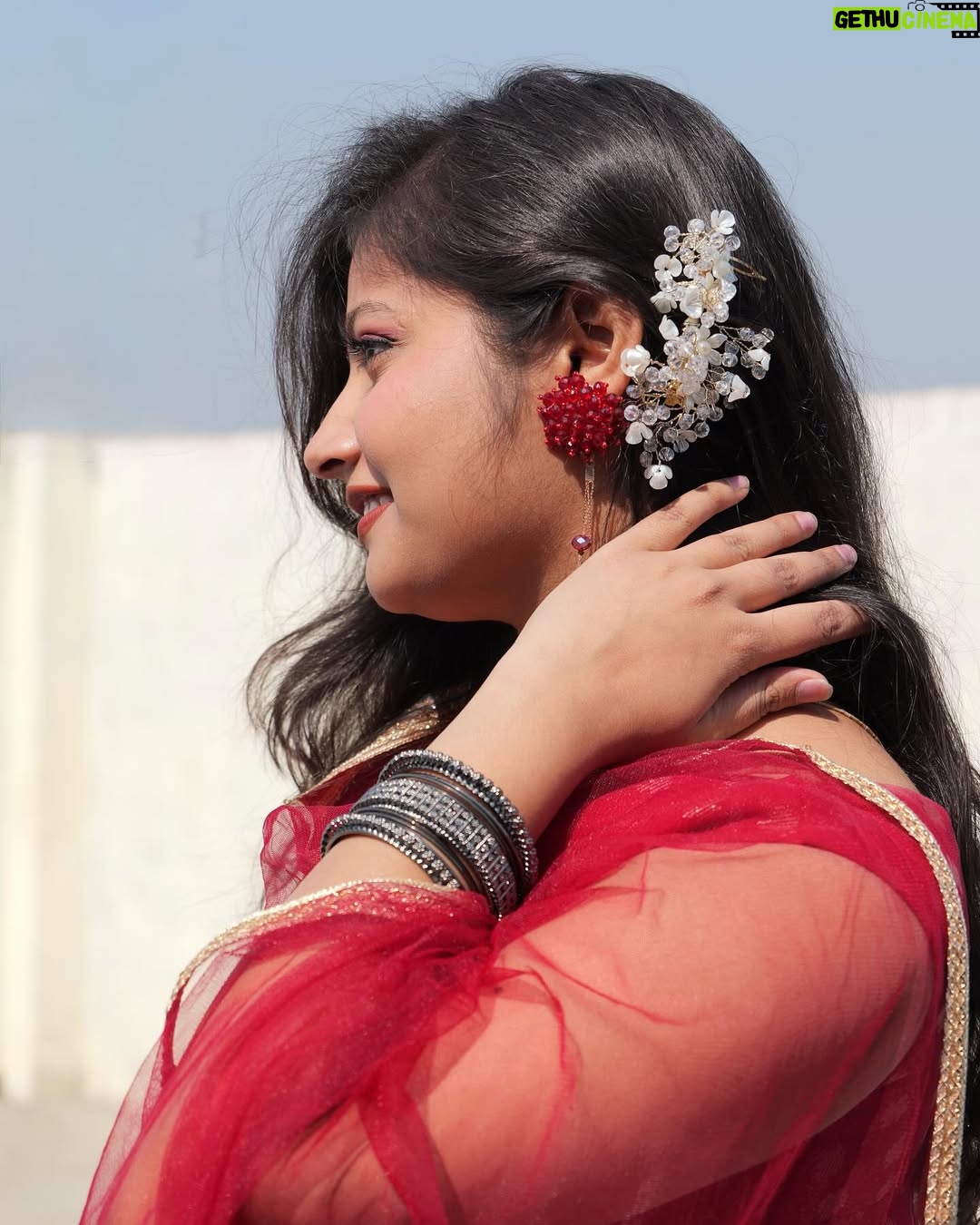 Trapti Gupta - 62.6K Likes - 😍😍