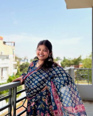 Trapti Gupta Instagram - Tenu suit suit krda..😍