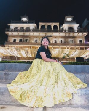 Trapti Gupta Instagram - Kaisi pheli zindgani.😍