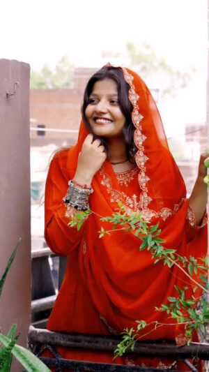 Trapti Gupta Instagram - Ranjheya ve..🌸💕
Comment for link 🔗