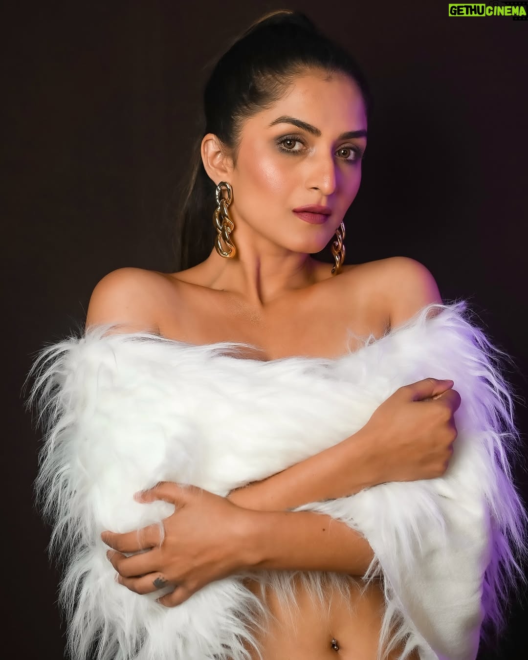 Trishaa Kamlakar - 3 Likes - हसीन दिलरुबा 🥀 

Pc @shubhammane_portraits 

#fyp #explorepage #photogrid #postoftheday #Lovtrishaa #retro #lookbook #photooftheday #ootdfashion #ootd