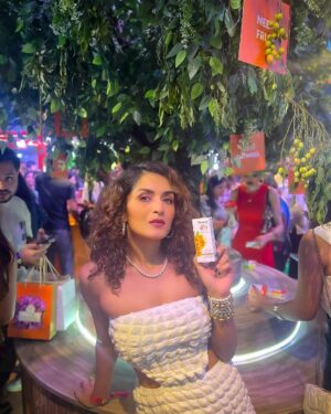 Trishaa Kamlakar Instagram - Glow-up unlocked
with @himalaya_facecare 
Just stocked my shelf from the #FlipkartGlamUpSale - skincare
@flipkart @flipkartlifestyle #glamup2025 #trenditflipkartit