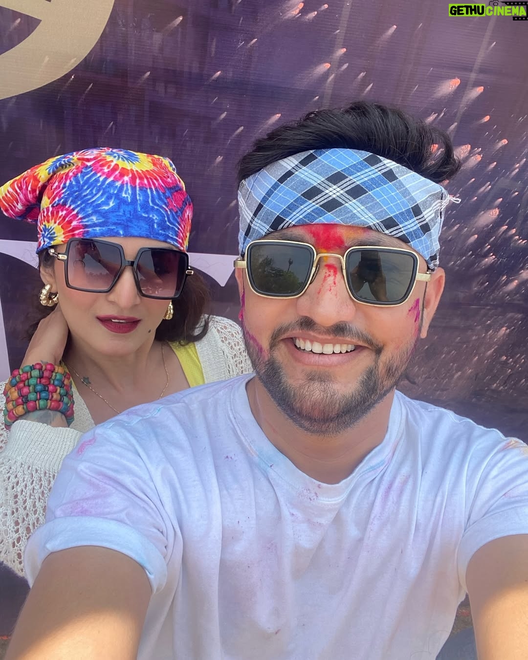 Trishaa Kamlakar - 3 Likes - 🤍🩵🤎💜HAPPY HOLI💚💛🧡🩷 

Pc @jd.jayesh 

#holi2025 #happyholi #holipost #colours #vibes #postoftheday #Lovtrishaa